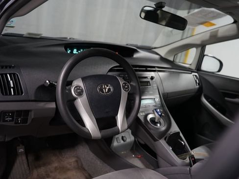 Used 2010 Toyota Prius Two image 7