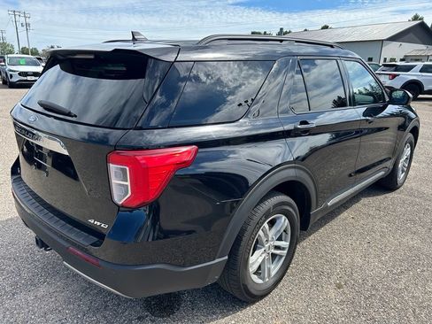 Used 2024 Ford Explorer XLT w/ Equipment Group 202A AWD/4WD image 7