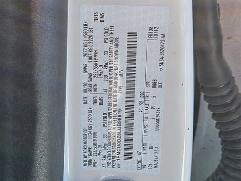 Certified 2020 Ford Escape Titanium image 33