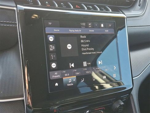 Used 2024 Jeep Grand Cherokee L Laredo image 16