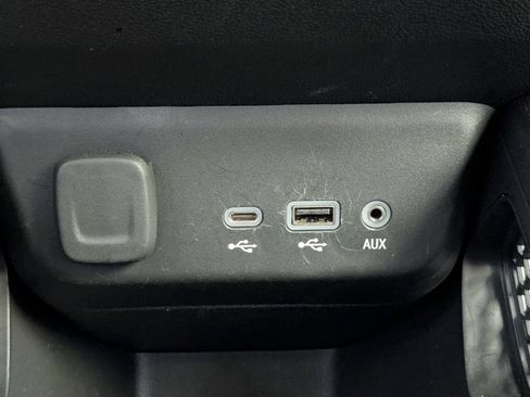 Certified 2023 Chevrolet TrailBlazer LS FWD image 23