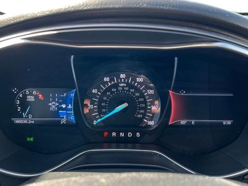 Used 2017 Ford Fusion SE image 11