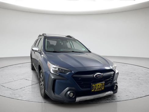 Used 2025 Subaru Outback Touring XT AWD/4WD image 3