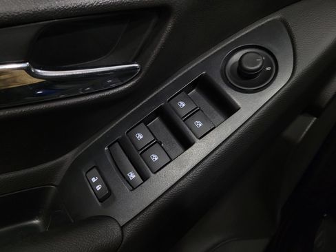 Used 2017 Chevrolet Trax LT w/ Driver Confidence Package FWD image 27