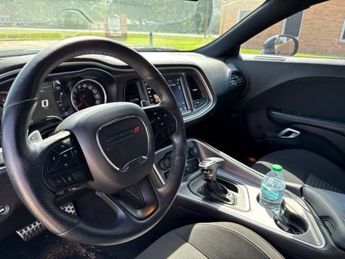 Used 2022 Dodge Challenger R/T Scat Pack RWD image 3