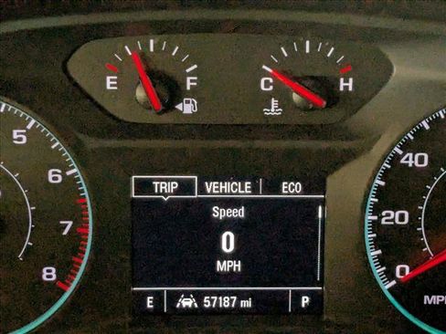 Used 2023 Chevrolet Traverse LS FWD image 13