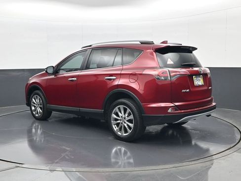 Used 2018 Toyota RAV4 Limited FWD image 7