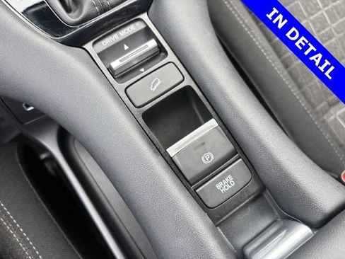 Certified 2023 Honda HR-V LX image 21