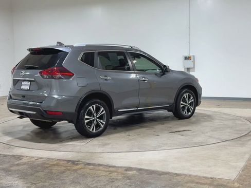 Used 2018 Nissan Rogue SL AWD/4WD image 9