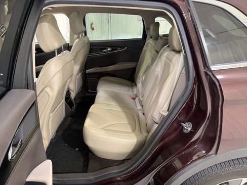 Used 2023 Lincoln Nautilus Reserve w/ Class II Trailer Tow Package image 12