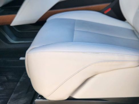 Used 2026 Cadillac Vistiq Sport w/ LPO, Floor Liner Package image 24