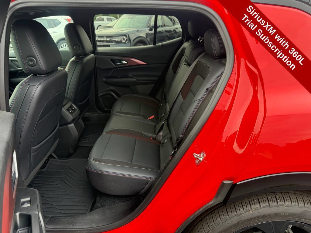 Used 2025 Chevrolet Equinox EV RS FWD image 30