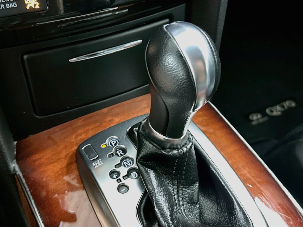Used 2016 INFINITI QX70 2WD w/ Premium Package image 18