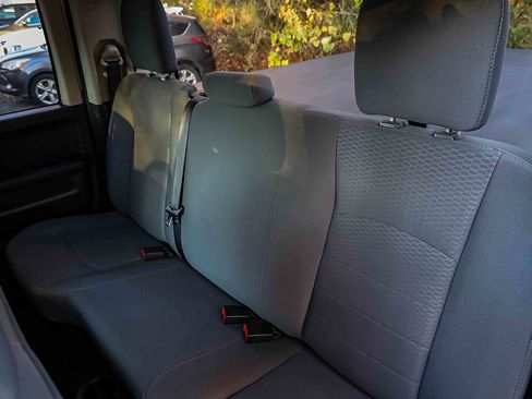 Used 2016 RAM 1500 Express image 20