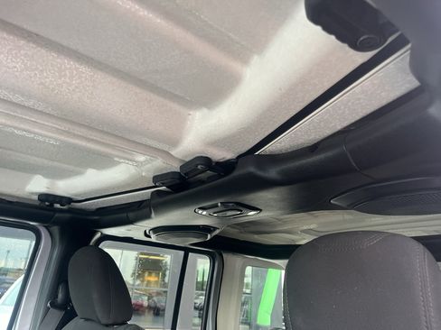 Used 2020 Jeep Wrangler Unlimited Sport S AWD/4WD image 25