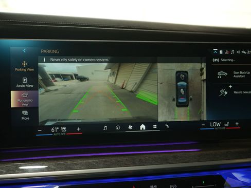 Used 2023 BMW 760i xDrive w/ Luxury Rear Seating Package AWD/4WD image 18