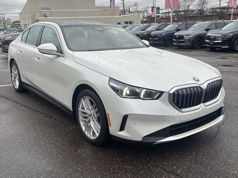 Used 2024 BMW 540i xDrive w/ Executive Package AWD/4WD image 5
