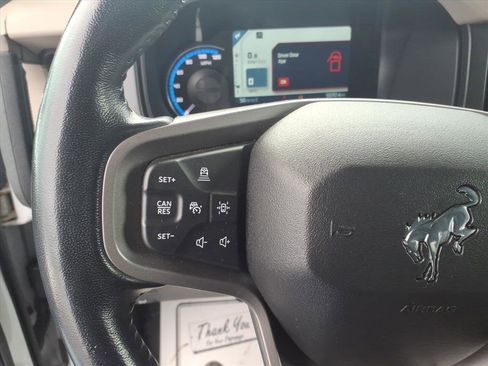 Used 2022 Ford Bronco Wildtrak image 13