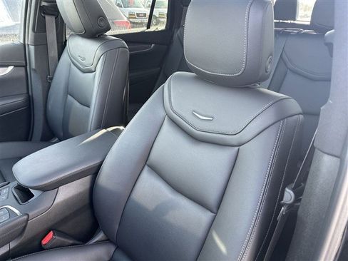 Certified 2024 Cadillac XT6 Luxury image 11