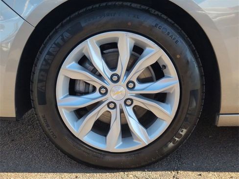 Used 2024 Chevrolet Malibu LT image 32