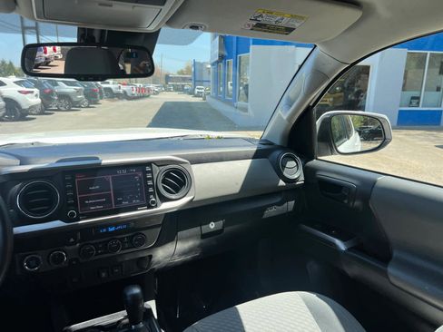 Used 2023 Toyota Tacoma SR5 AWD/4WD image 36