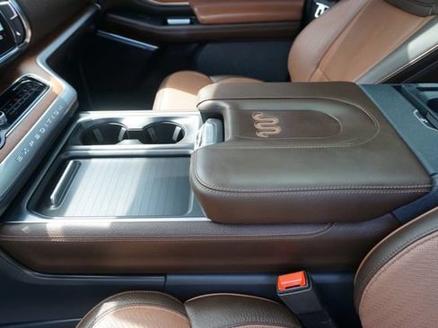 Used 2025 Ford Expedition Max King Ranch AWD/4WD image 32
