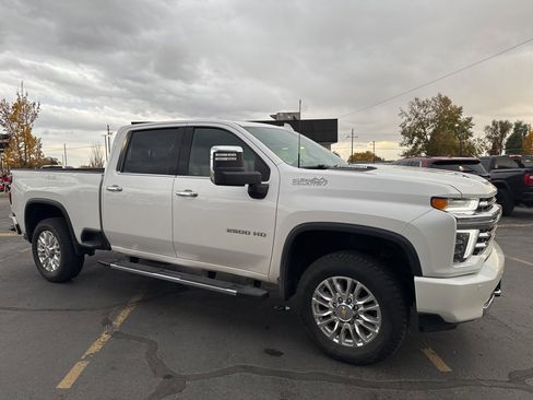 Used 2022 Chevrolet Silverado 2500 High Country w/ Technology Package image 8