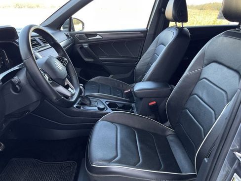Used 2022 Volkswagen Tiguan SEL R-Line image 10