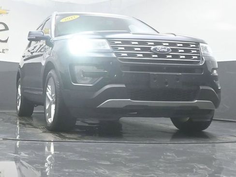 Used 2017 Ford Explorer Limited AWD/4WD image 3