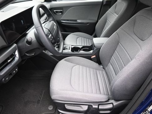 Used 2025 Kia K4 EX FWD image 18