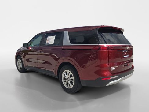 Used 2024 Kia Carnival LX FWD image 5