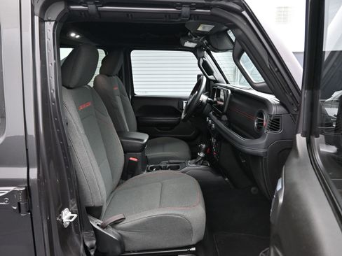 Used 2024 Jeep Wrangler Rubicon w/ Convenience Group image 13