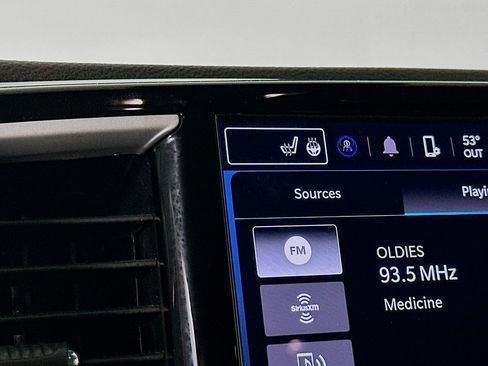 Certified 2024 Chrysler Pacifica Touring-L image 30