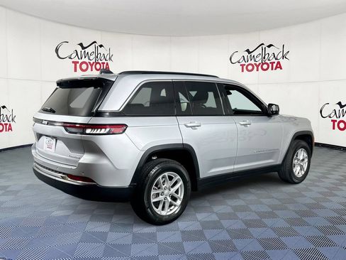 Used 2025 Jeep Grand Cherokee Laredo X w/ Trailer Tow Package RWD image 8