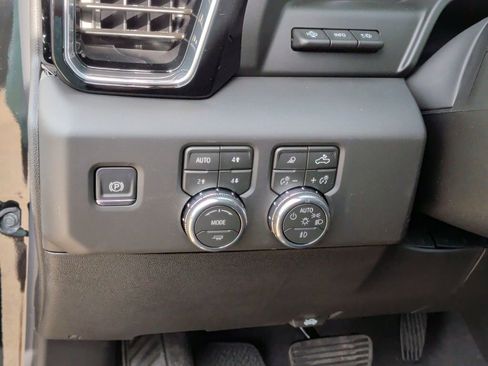 New 2026 GMC Sierra 1500 Denali AWD/4WD image 16