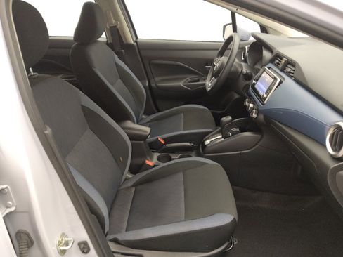 Used 2025 Nissan Versa SV FWD image 21