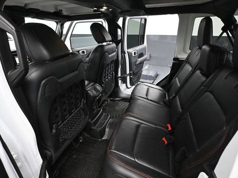 Used 2019 Jeep Wrangler Unlimited Rubicon AWD/4WD image 38
