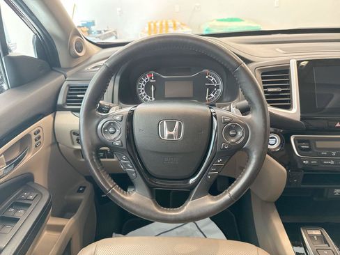 Used 2020 Honda Ridgeline RTL-E image 11