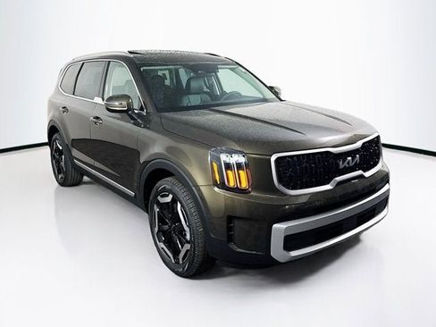 New 2025 Kia Telluride EX image 3