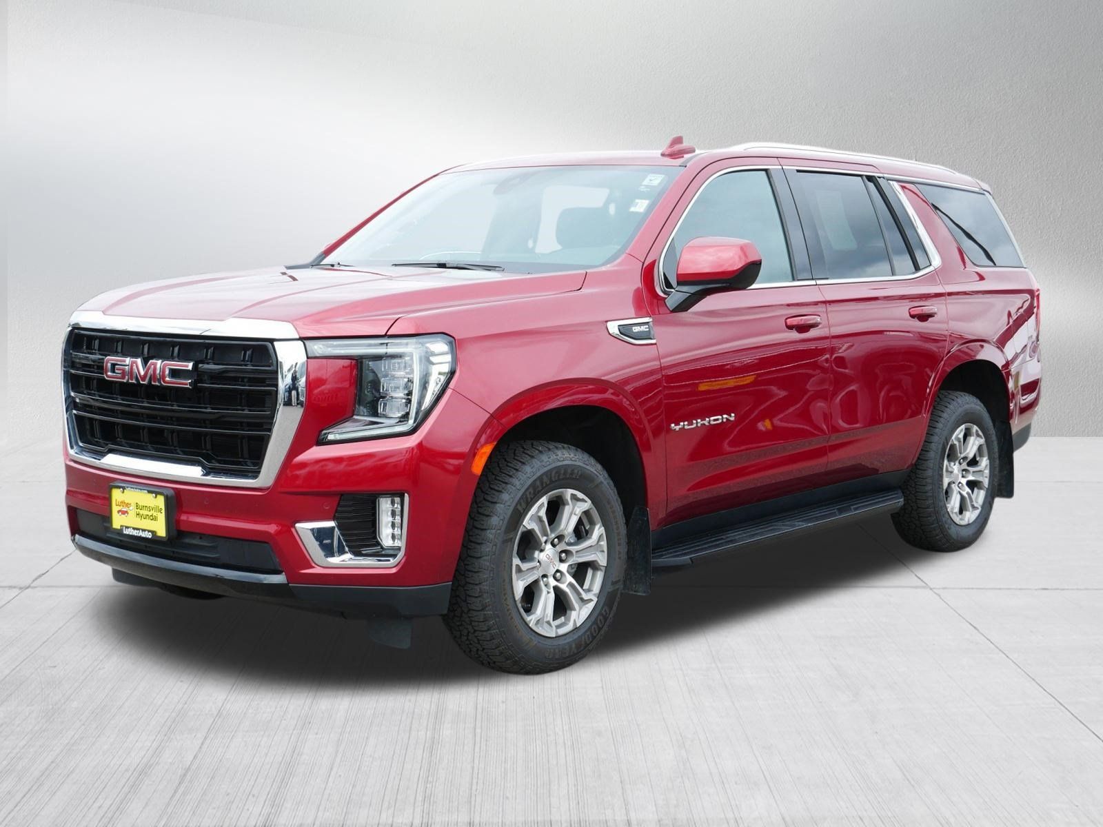 Used 2022 GMC Yukon SLE w/ Max Trailering Package AWD/4WD image 3