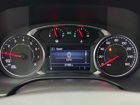 Used 2023 GMC Acadia SLE image 17