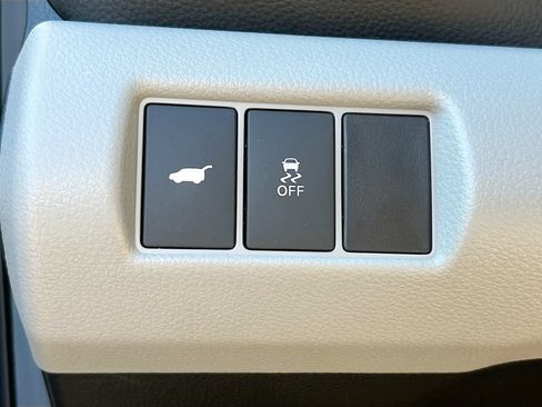 Used 2025 Honda Pilot EX-L image 10