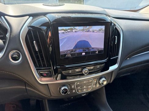Used 2020 Chevrolet Traverse LT AWD/4WD image 7