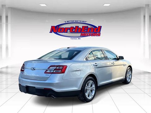 Used 2018 Ford Taurus SEL image 7