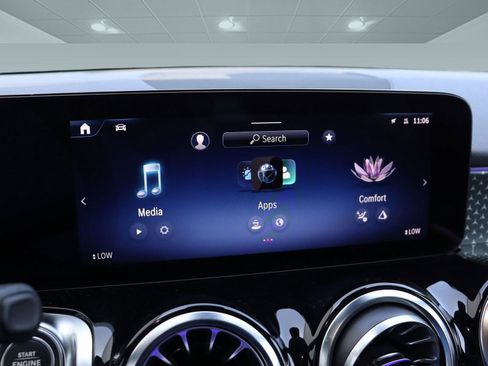 New 2025 Mercedes-Benz GLB 250 image 41