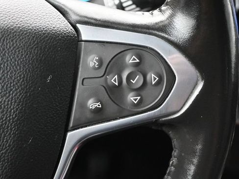 Used 2021 Chevrolet Traverse LT AWD/4WD image 16