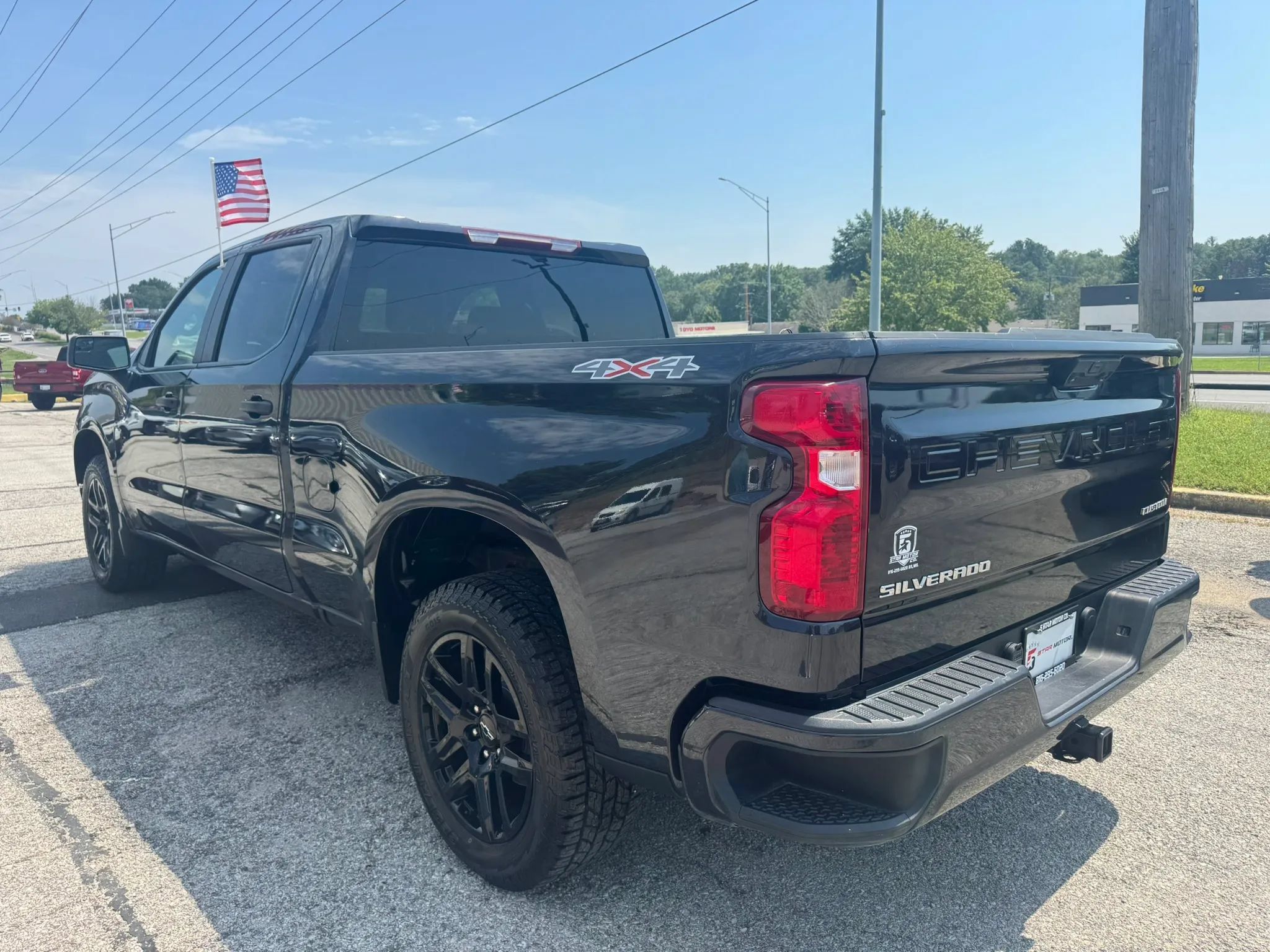 Used 2023 Chevrolet Silverado 1500 Custom AWD/4WD image 5