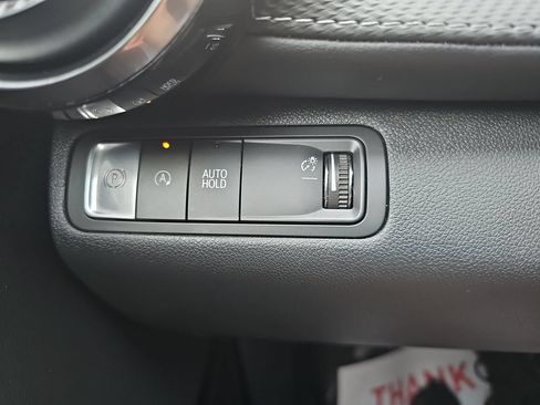 Used 2026 Chevrolet Equinox LT FWD image 25