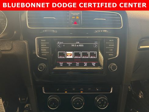 Used 2015 Volkswagen Golf 2-Door FWD image 15