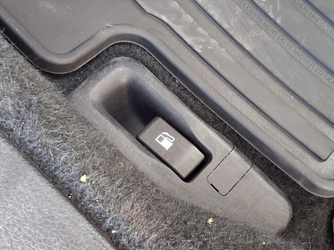 Used 2017 Subaru Forester 2.5i Premium w/ All-Weather Package image 15